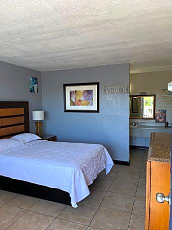 1 Full Size Bed (Non Smoking)