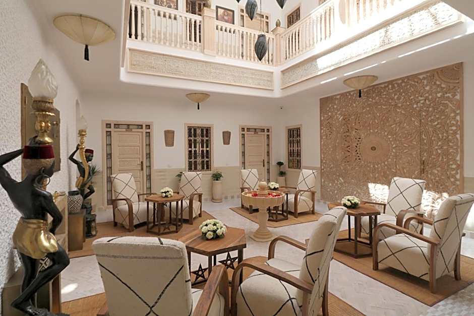 Riad Wazani Square & SPA
