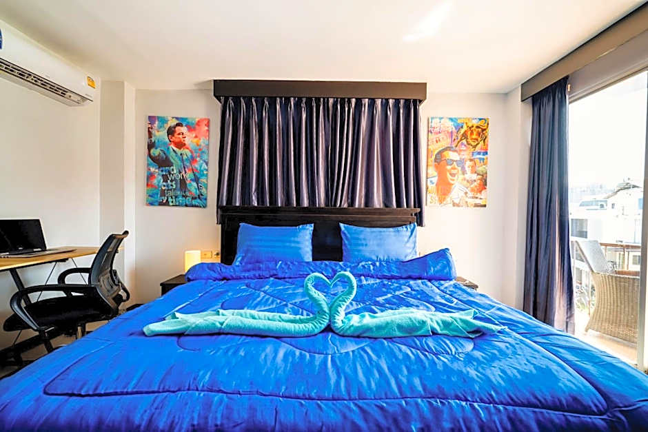 Abunawas Merry Inn at Walking Street