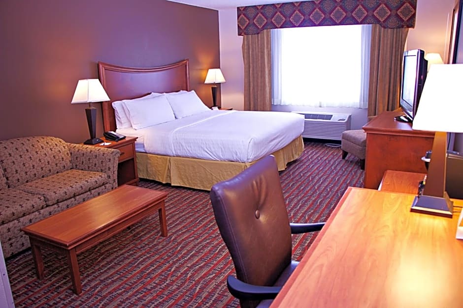 Holiday Inn Express Hotel & Suites Pierre-Fort Pierre, an IHG Hotel