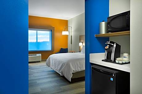 Standard King Room with Accessible Tub - Mobility Access