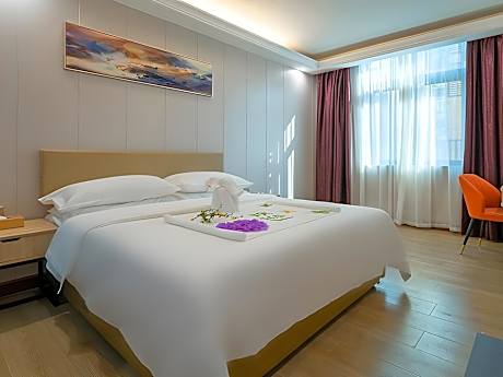 Vienna - Romance Themed Bed Room