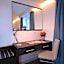 Pelican London Hotel And Residence