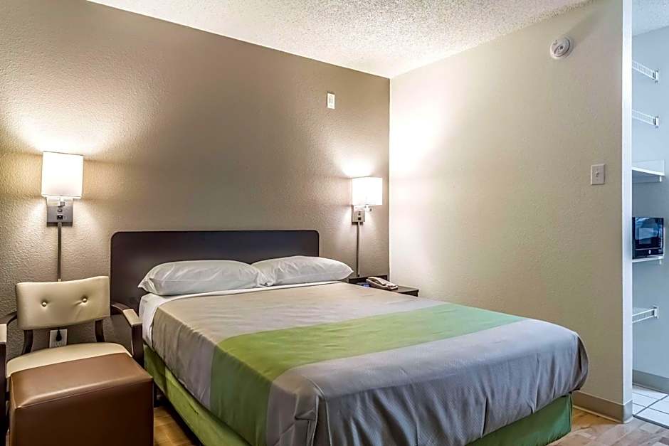 Studio 6-Dallas, TX - Northwest