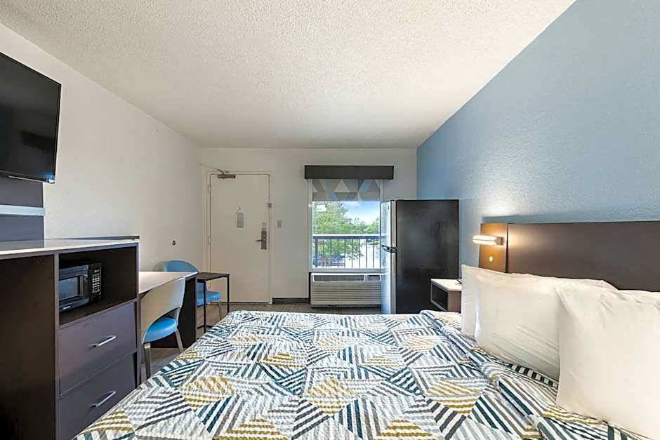Studio 6 Suites Jacksonville, NC – Camp LeJeune