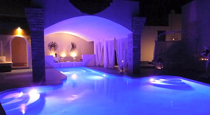 Astarte Suites