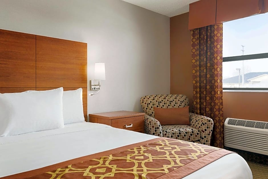 Travelodge by Wyndham Windsor