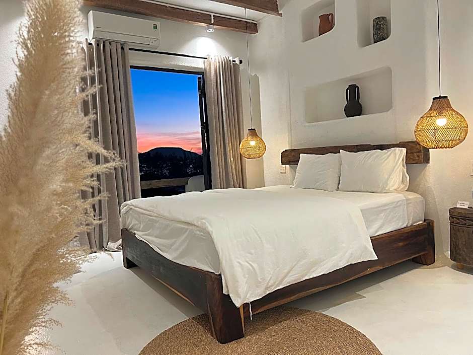 CAT’ village retreat