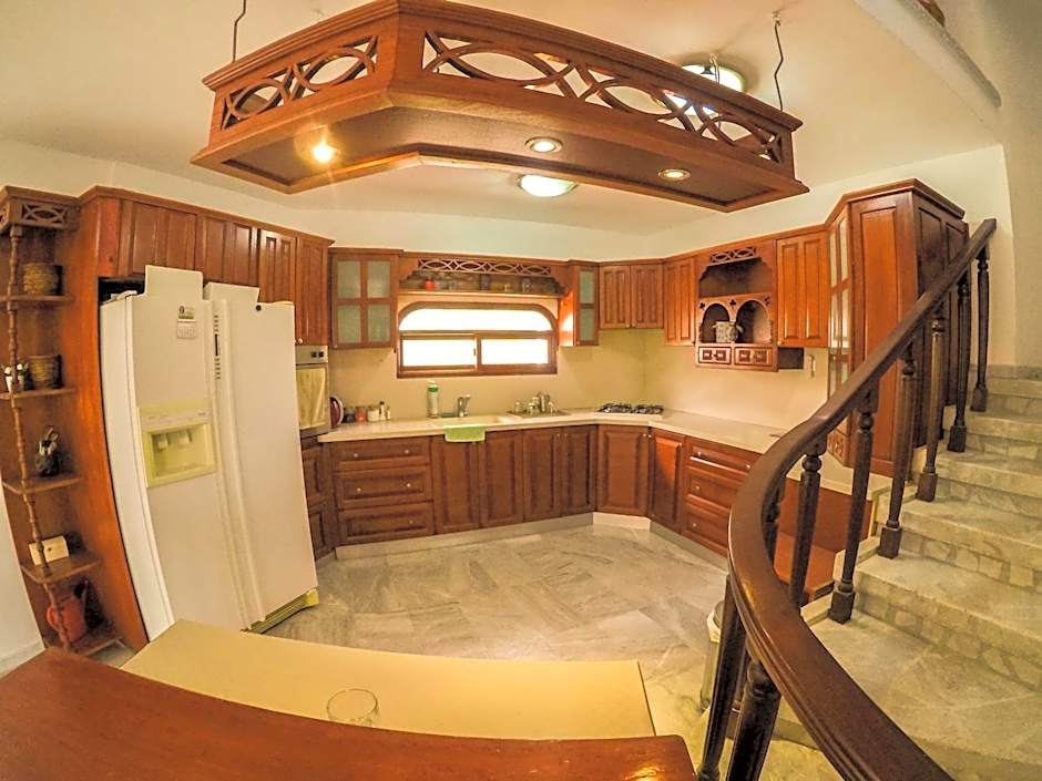 Exodus Hostel & Dive Center