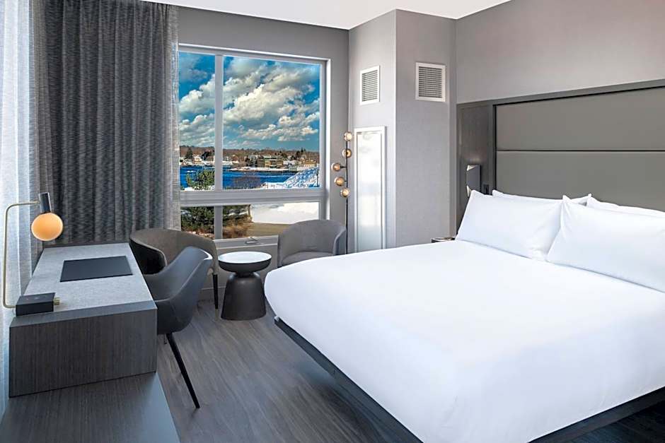 AC Hotel by Marriott Portsmouth Downtown/Waterfront