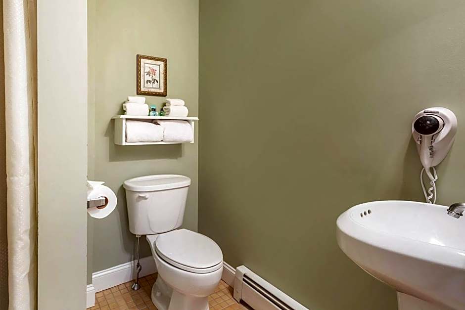 Essex Street Inn & Suites, an Ascend Collection Hotel