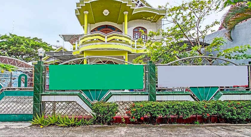 SPOT ON 92188 Ndalem Eyang Guesthouse Syariah