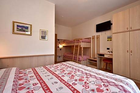 Comfort Quadruple Room