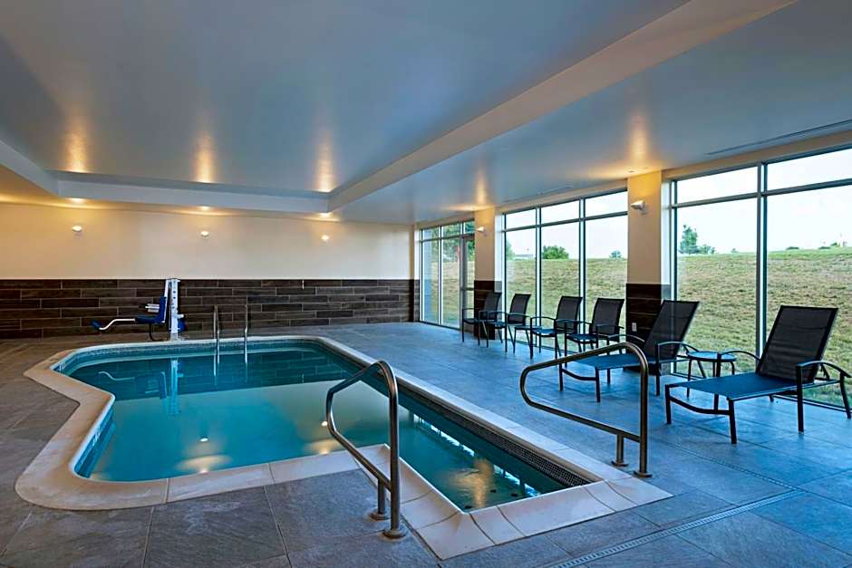 Fairfield Inn and Suites by Marriott Lincoln Crete