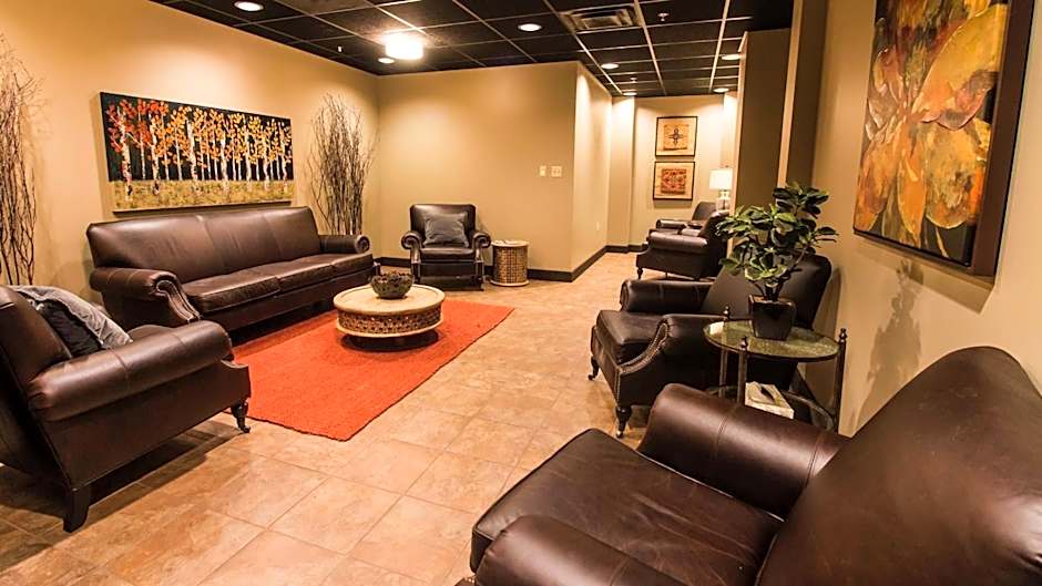 Stroll to Slopes, Village Area, Ski in-out MtLodge 294