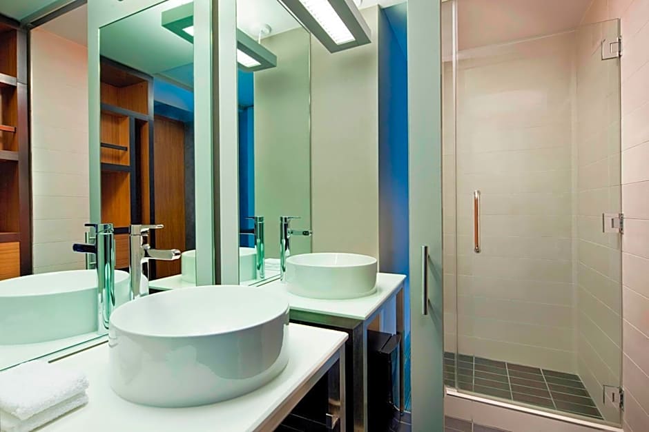 Aloft Manhattan Downtown - Financial District
