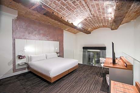 Duplex Apartment (6 Adults)