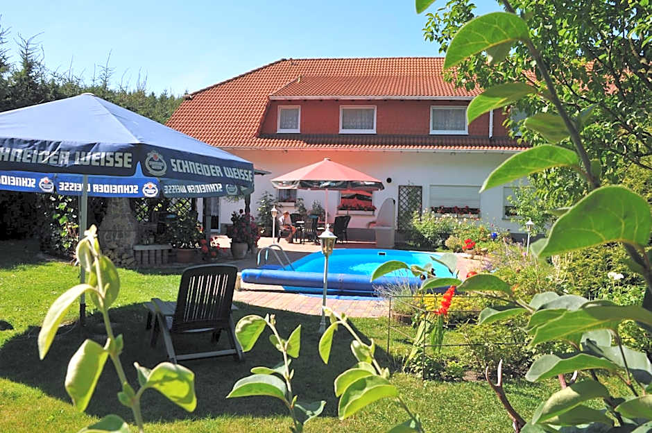 Land-Hotel Am Wald Garni