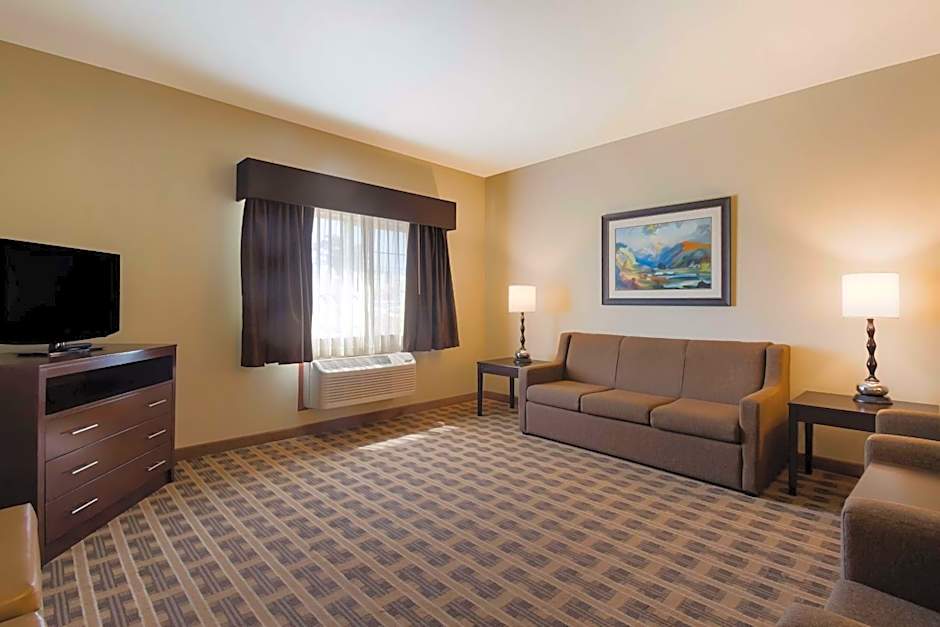 Best Western University Inn & Suites