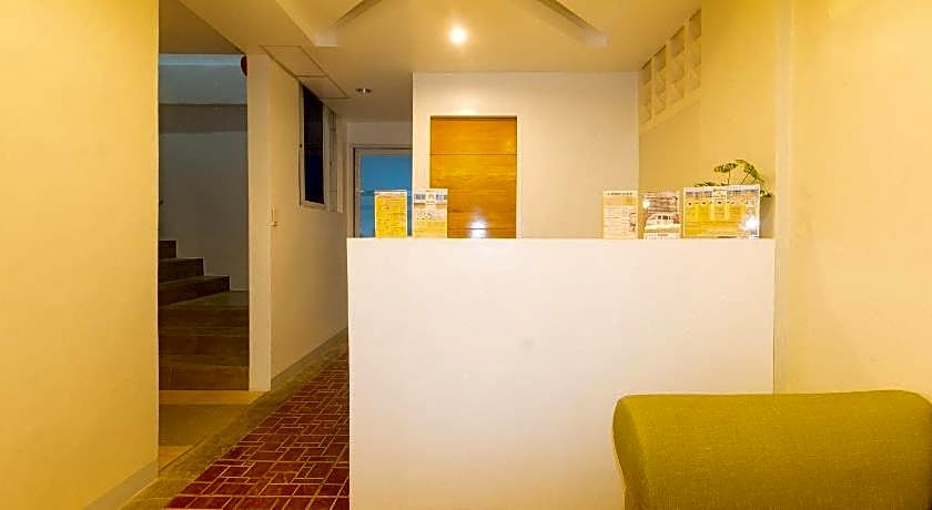 RedDoorz @ EBM One Building