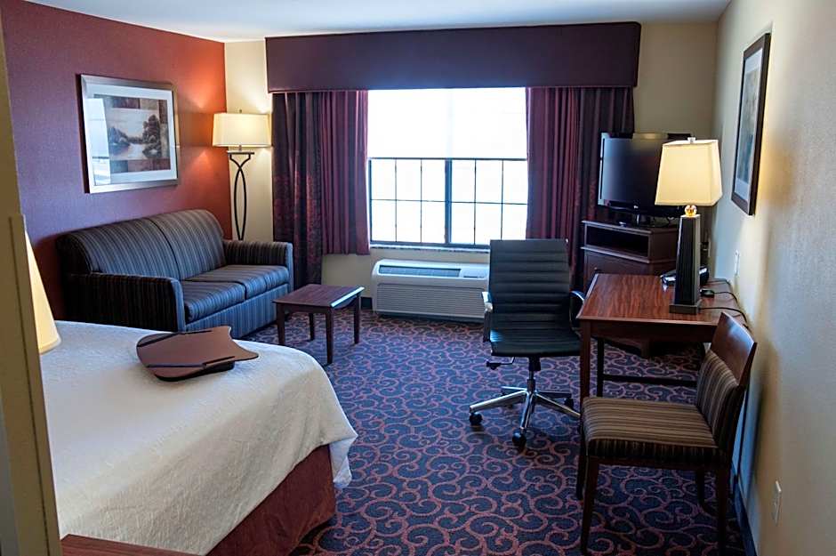 Hampton Inn By Hilton And Suites Watertown