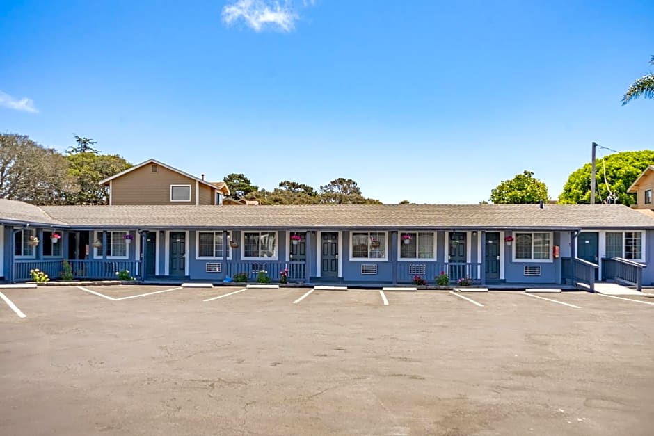 The Monterey Fireplace Inn
