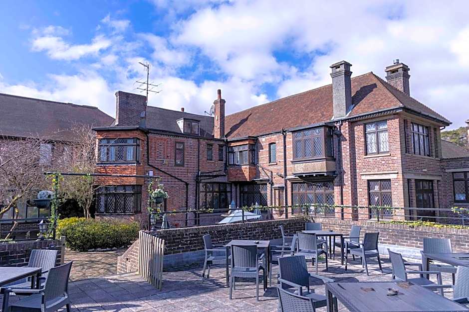 Roebuck by Greene King Inns