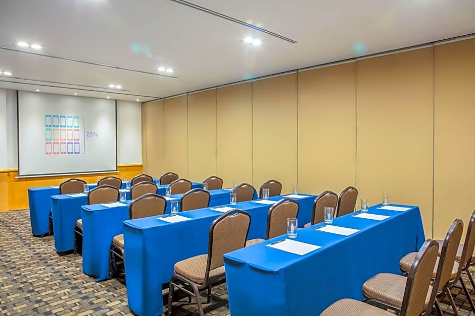 Fiesta Inn Monterrey La Fe