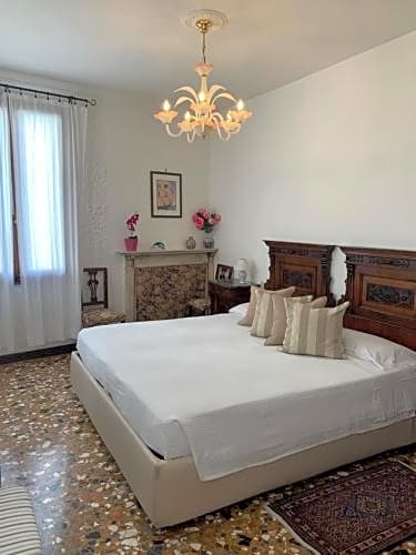 B&B Al Teatro with canal view