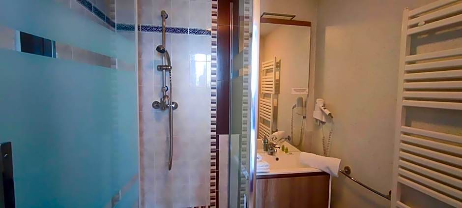 Logis Grand Hotel Pelisson