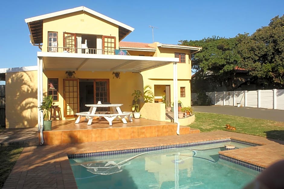 Glenashley Beach Accommodation - B&B and Backpackers