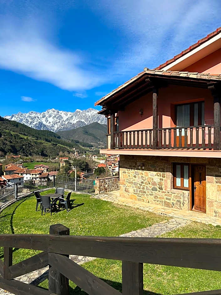 Apartamentos La Montaña