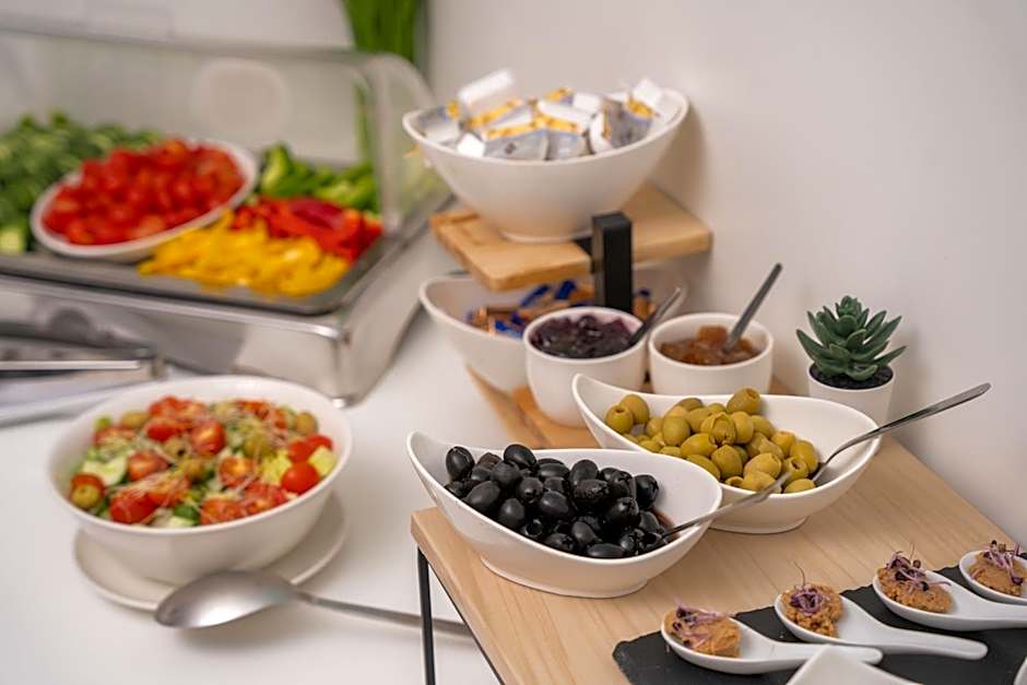 Escala Hotel & Suites