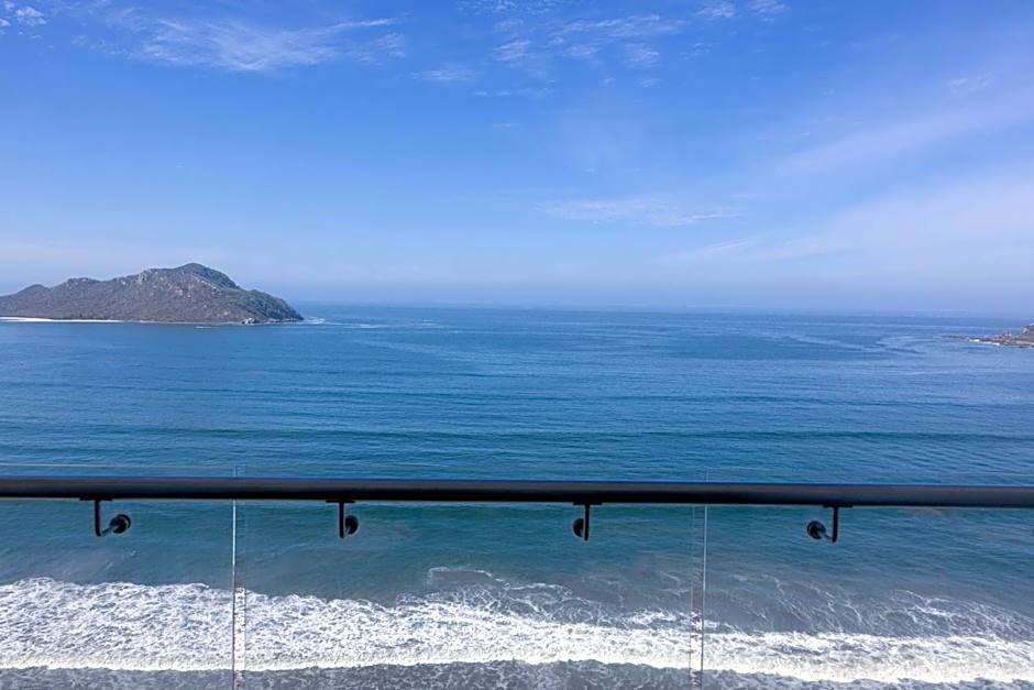 DoubleTree by Hilton Mazatlan