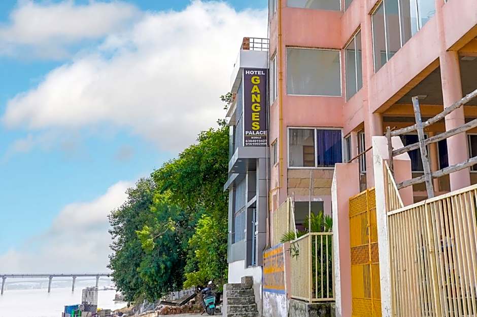 Goroomgo Ganges Place Varanasi Near Assi Ghat