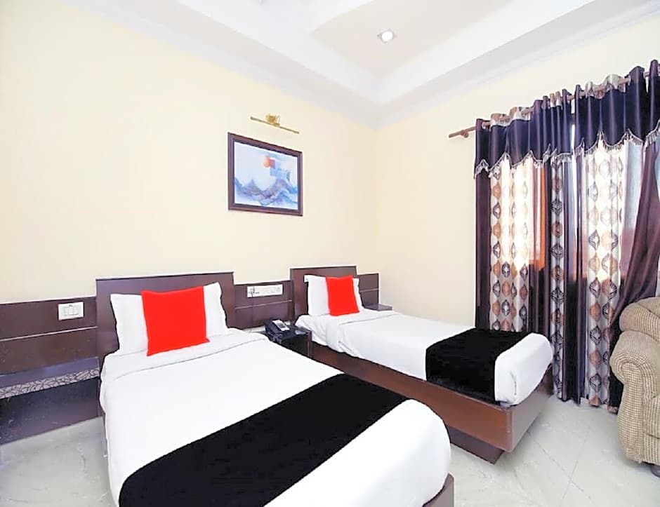 Hotel Punnu International