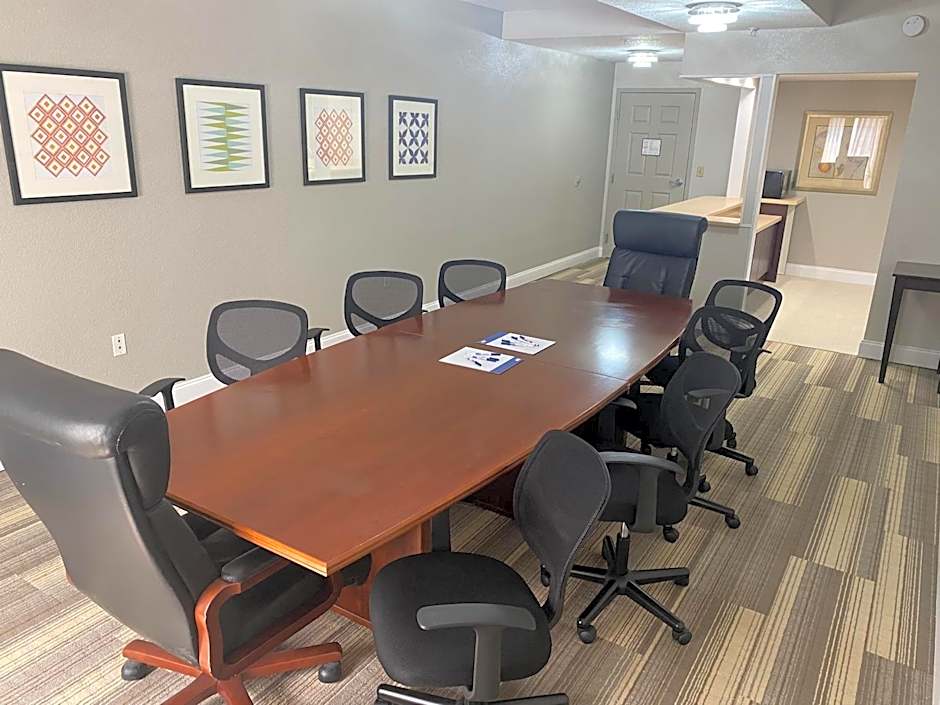 Holiday Inn Express Hotel & Suites Clearwater US 19 North By IHG