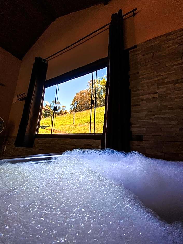 Chalés com Hidromassagem e Lareira em Visconde de Mauá, Prox Pedra Selada, Pousada Leal Chalés