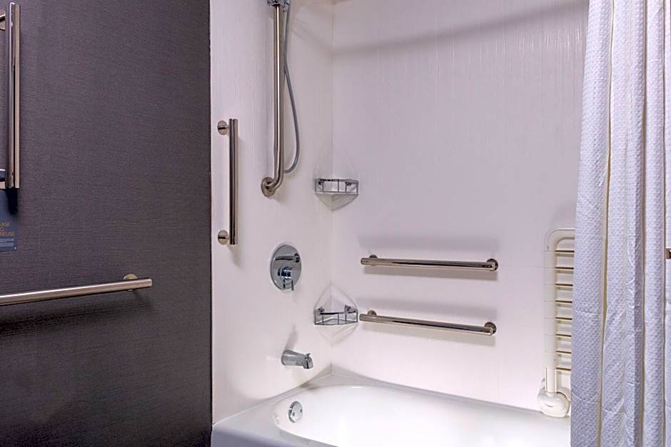 Courtyard by Marriott Memphis East/Galleria