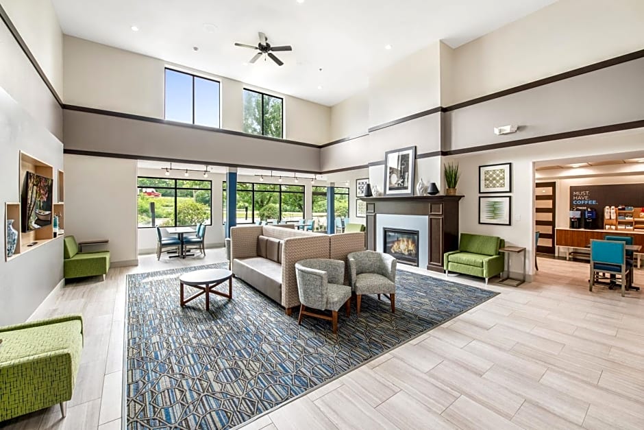 Holiday Inn Express - Delafield By IHG