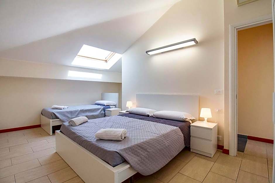 Royal Playa Suite and Apartament -private parking- self chek out