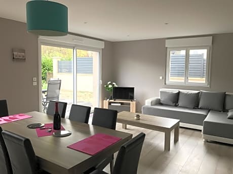 Maison-Villa-Salle de bain et douche-Vue sur Jardin-Villa Fétuque Bleue