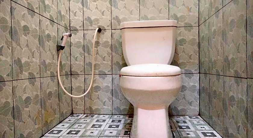 Wisma Mutiara near Alun Alun Demak Mitra RedDoorz