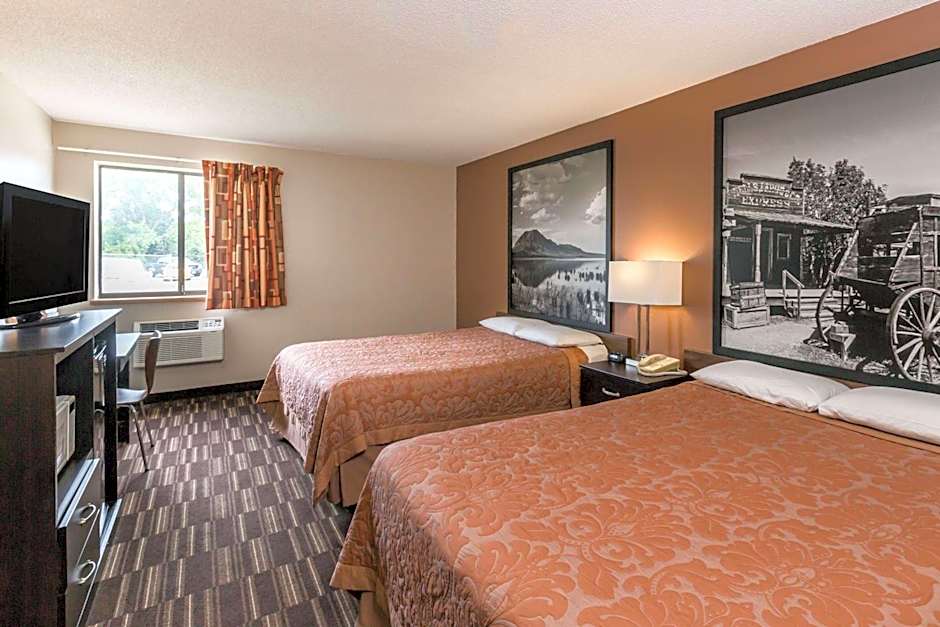 Super 8 by Wyndham Madison