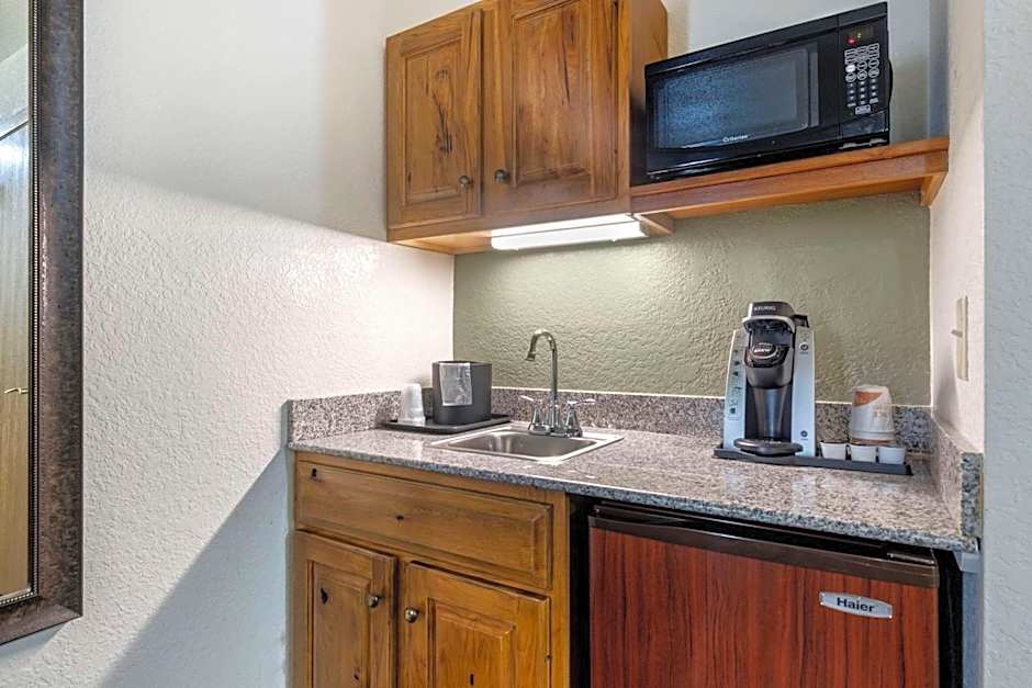 Comfort Inn & Suites Mt Rushmore