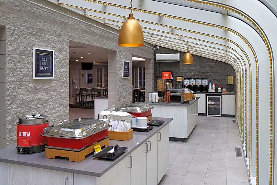 Hampton Inn By Hilton Holland