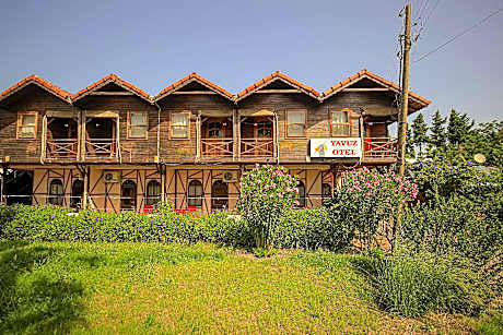 YAVUZ MOTEL ADRASAN