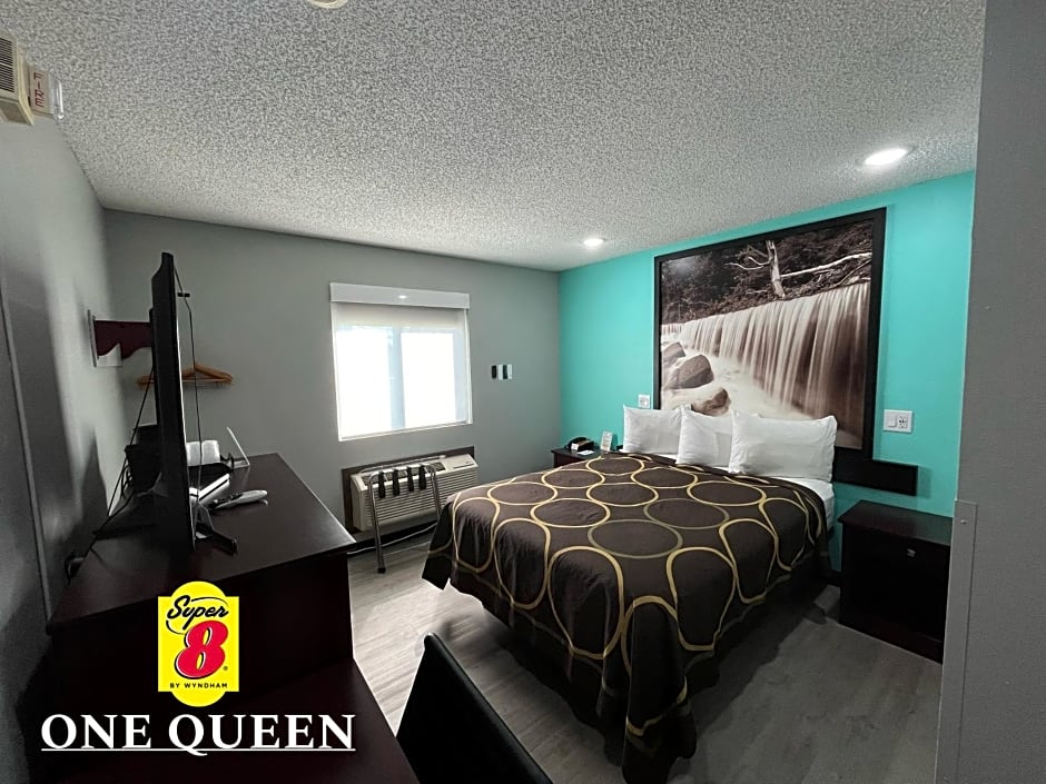 Super 8 by Wyndham Emporia