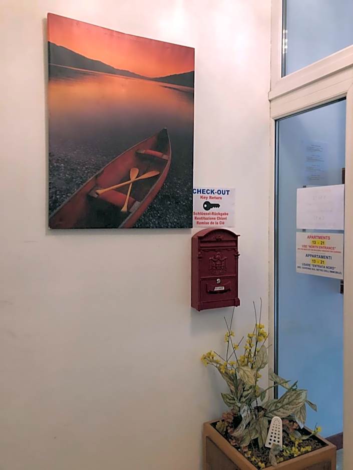 GuestHouse University by LR - self check in