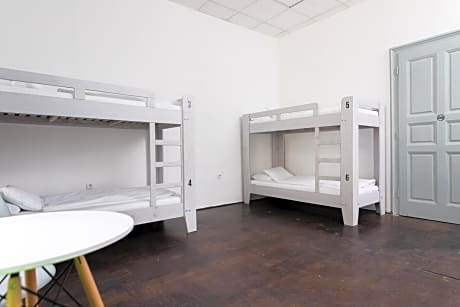 Bed in 4-Bed Mixed Dormitory Room